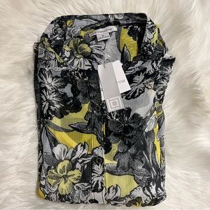 🛍 4/$15🛍 Women’s Blouse